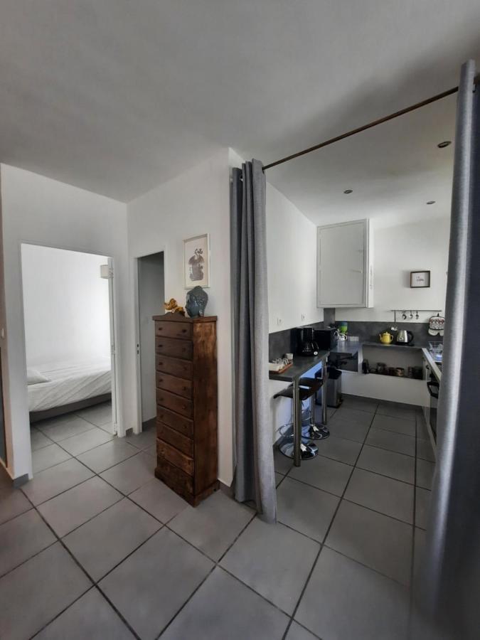 Agreable Appartement T2 Proche Centre Nîmes Zewnętrze zdjęcie