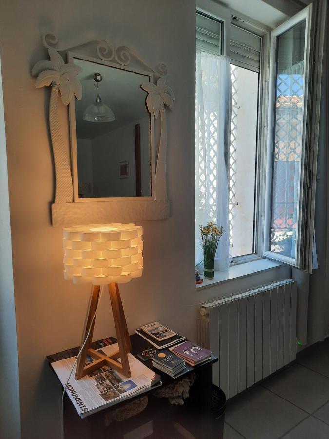Agreable Appartement T2 Proche Centre Nîmes Zewnętrze zdjęcie